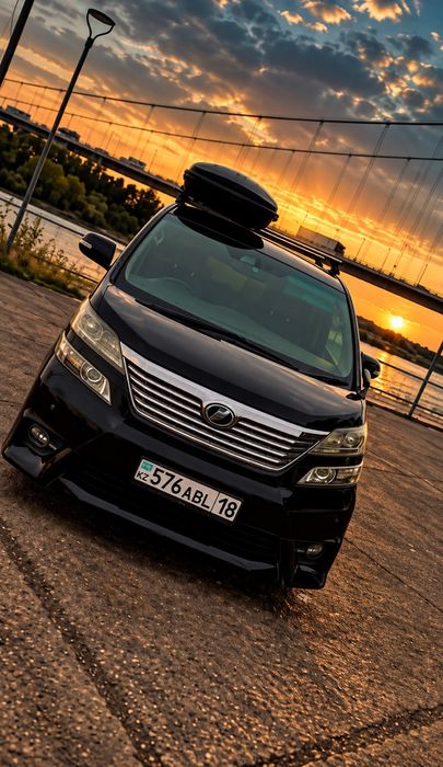 Toyota Vellfire 3.5