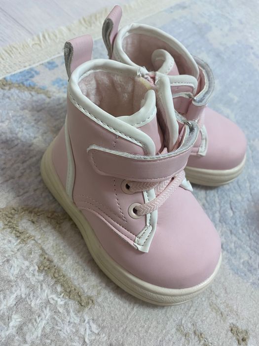 Ботинки для девочек, осень,НОВЫЙ, 22размера