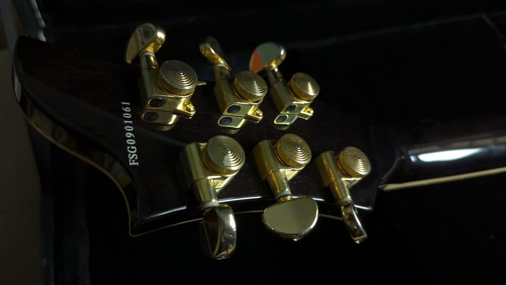 Электрогитара Fernandes и комбоуселитель marshall