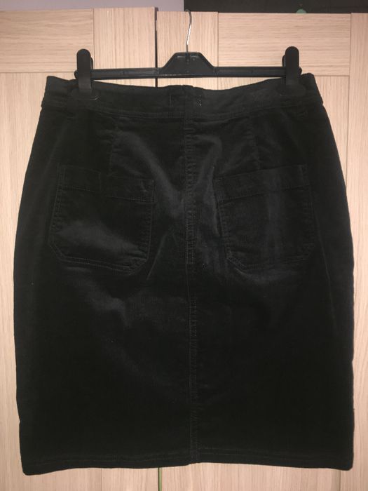 Дамска пола. Пола. Нова! Размер М.