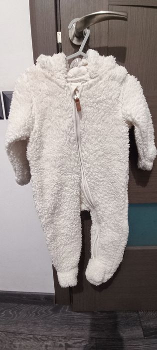 Vind hăinuțe băiețel