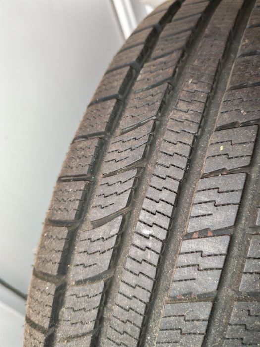 Vand 2 anvelope in stare buna