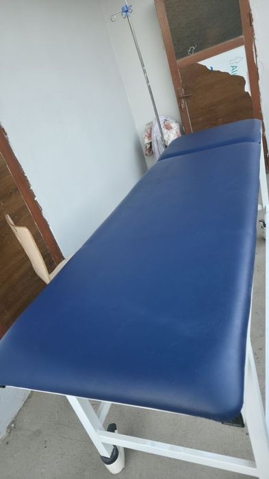 Перевязочный стол ва стул сотилади