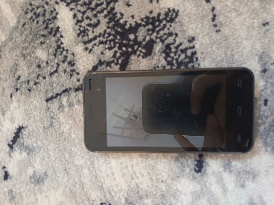 Продаётся телефон