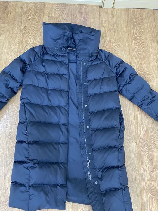 Продаются куртки, тренчи, пальто