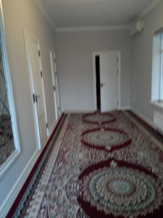 Янгиюль город махалля Дехконобод ул.Бустон ер дом 10 соток 2 уровня