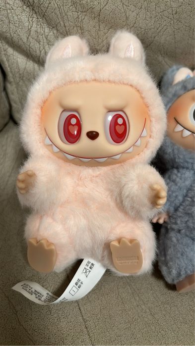 НОВО! Labubu Have A Seat