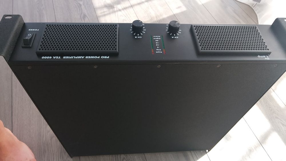 Vând amplificator TSA4000