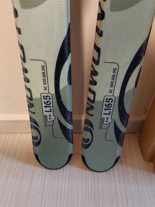 Ски  salomon 165см с автомати