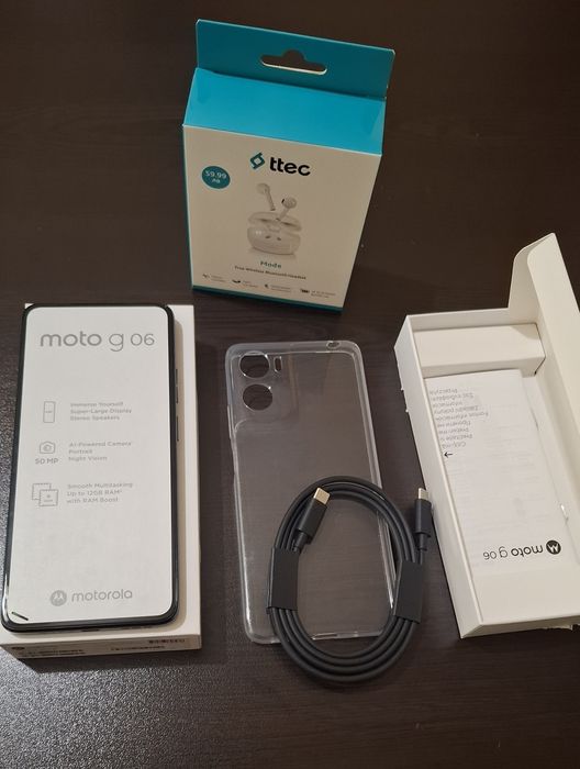 Телефон   - Moto g 06