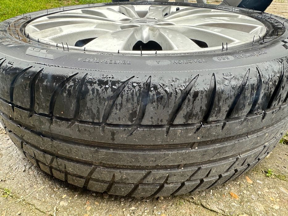 Алуминиеви джанти с гуми от Suzuki Swift 16цола.