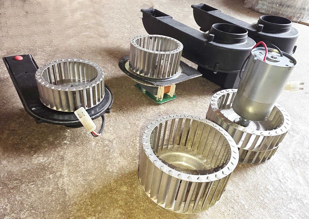 Trumavent 12 V sau 220 V, pentru rulote, autorulote, etc