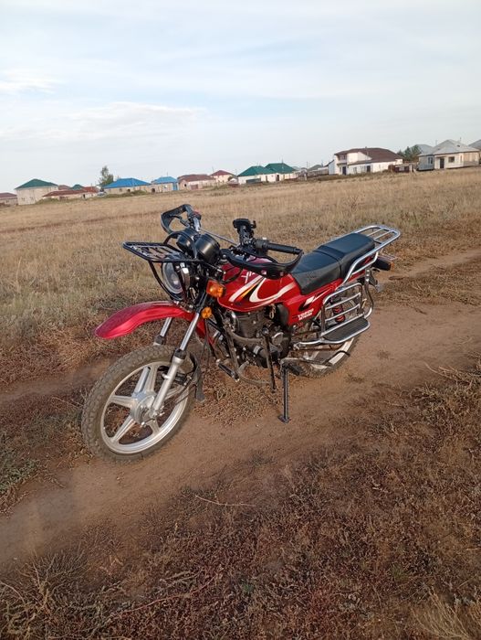 Продам мотоцикл Yaqi 200куб