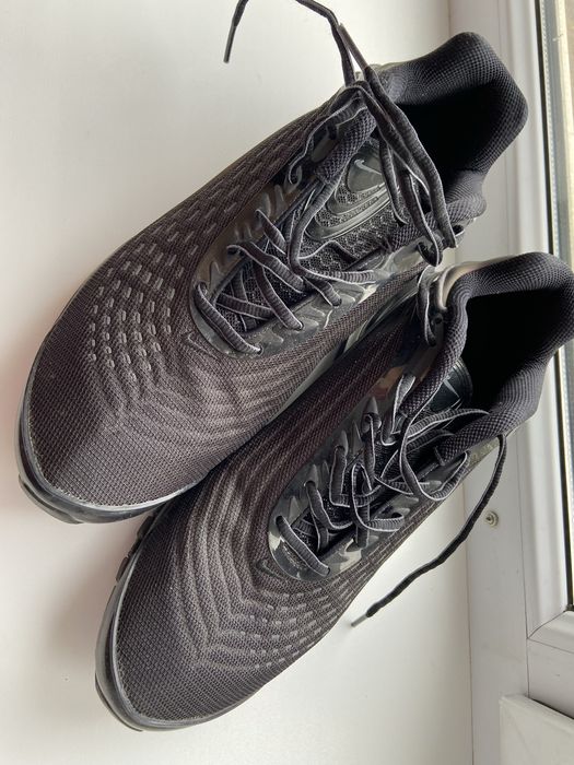 Продам кроссовки Nike Air Max Deluxe