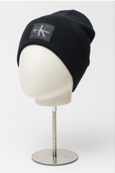 Зимна шапка Calvin Klein