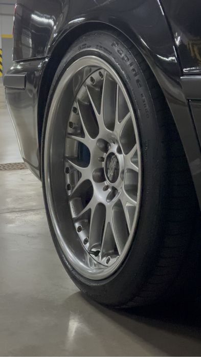 Диски на БМВ Е-39 R-18 BBS RX