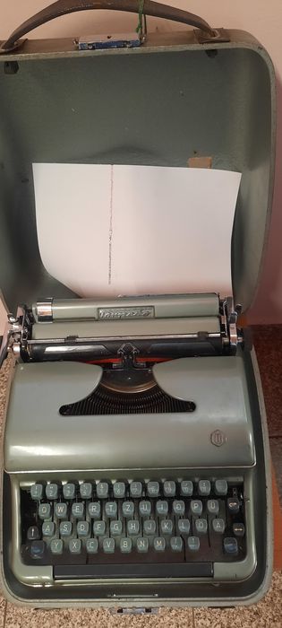 Mașină de scris Torpedo impecabilă