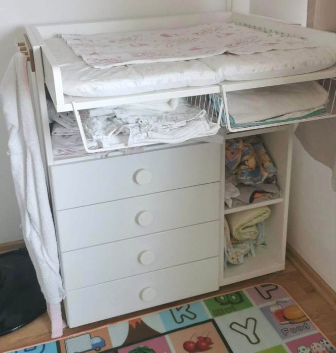 Comoda de înfășat