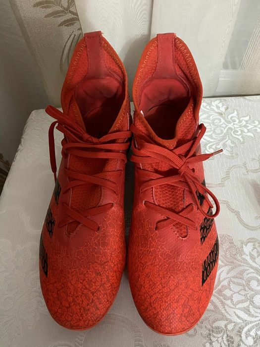 Ghete Adidasi Predator