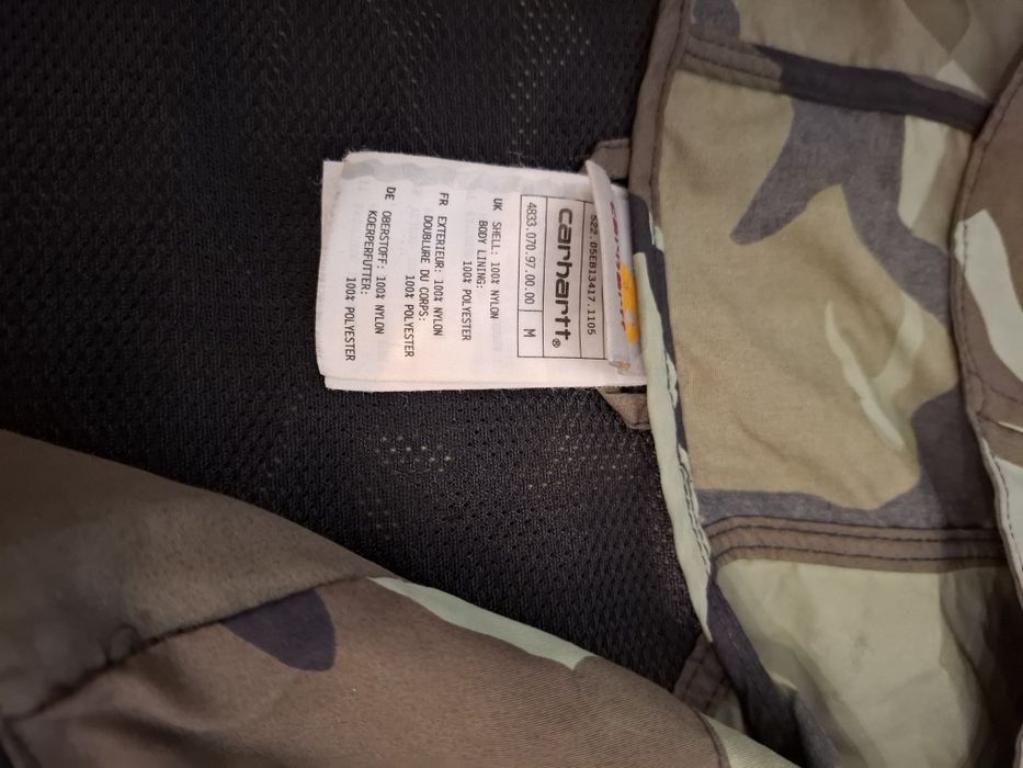 Vând geaca Carhartt mărime M-L