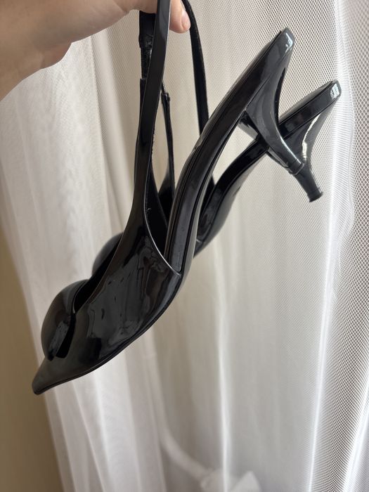 Босоножки б/у 37 размер