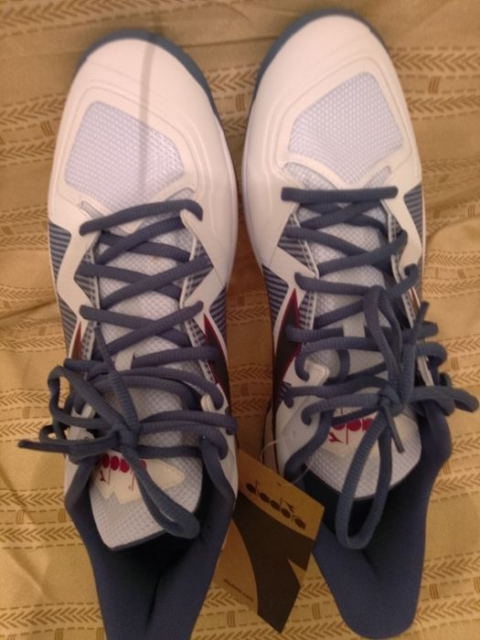 Кроссовки для тенниса и для бега