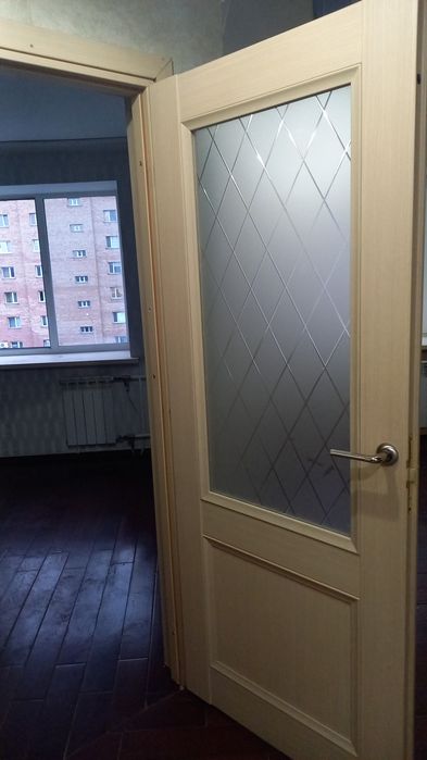 Продам дверь б/у