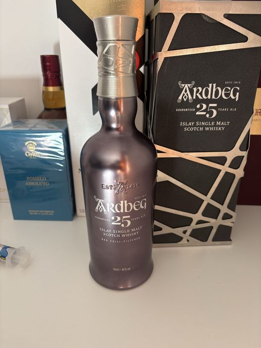 WHISKI ARDBEG 25 years old