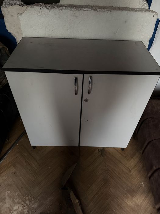 Продам напольную тумбу