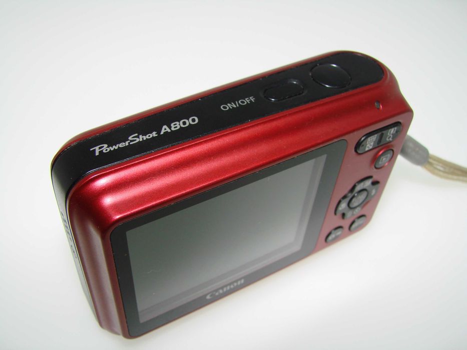 Canon PowerShot A800 ултра компактен цифров фотоапарат, дигитална камера Канон в червен цвят, отличо сътояние, работи ерфектно