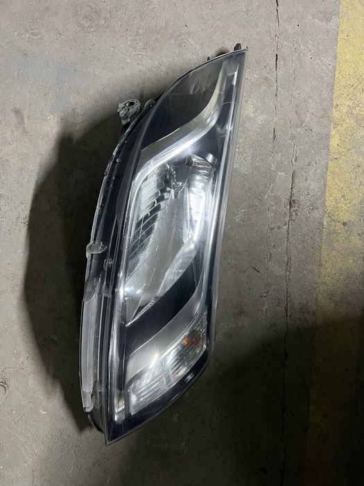 Продам фару оригинал KIA RIO