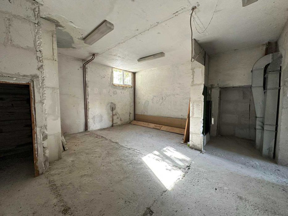 Продава се Магазин в Пловдив, Гагарин - 410 кв.м за 899 €/кв.м - Снимка #8