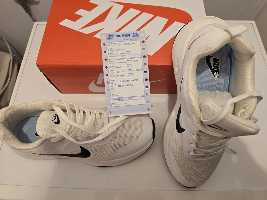 Кроссовки новые Nike