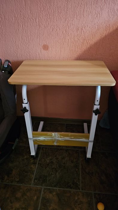 Birou cu înălțime reglabila