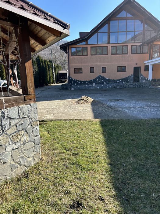 Camin de batrani de inchiriat