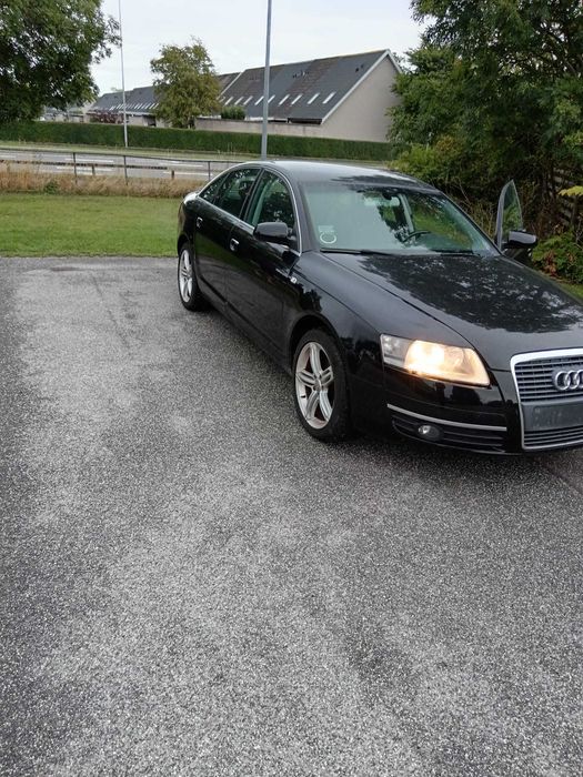 Salut vând sau schimb audi A6