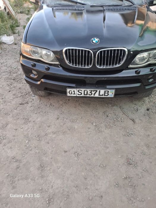 BMW  moshina  yuradi
