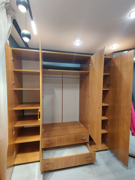 Продам шкаф для вещей