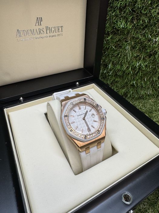 Дамски Часовник Audemars Piguet Royal Oak Offshore