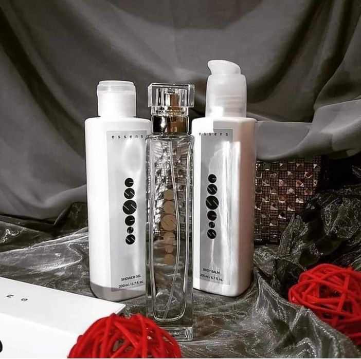 Косметика ЕSSENS