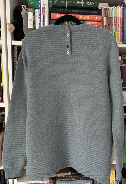 Вълнен пуловер ХЛ размер