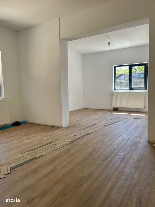 Casa parter,Margineni-Caniparie,teren 400 mp