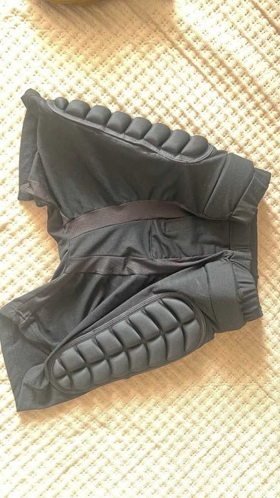 Защитные шорты для лыж/сноуборда