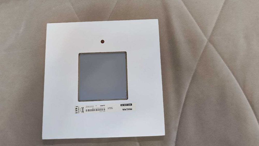 Продам зеркало IKEA MALMA