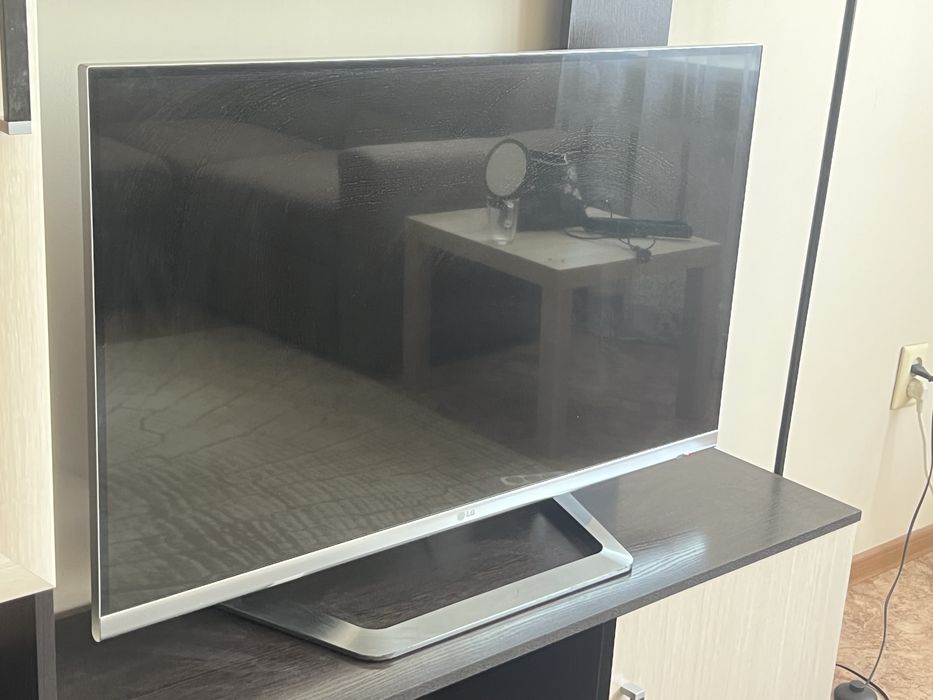 Продаи телевизор LG срочно