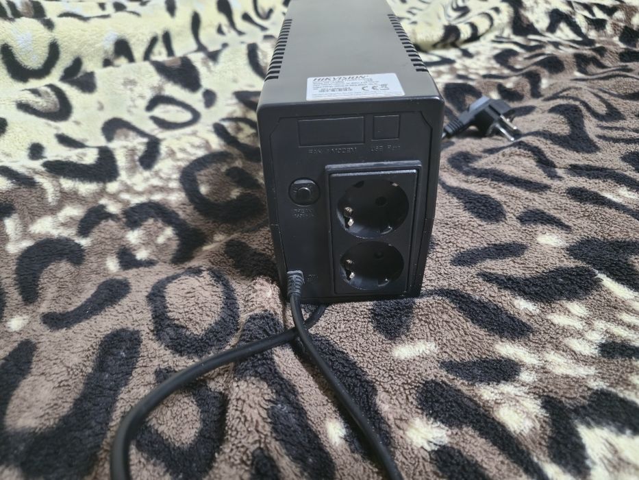 УПС hikvision DS-UPS600