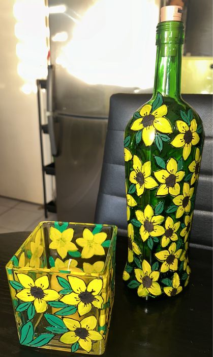 Рисувани свещник и светеща бутилка