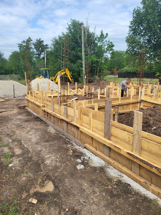 Executam case!!Echipa de construcții.case,garduri,fațade,terasamante