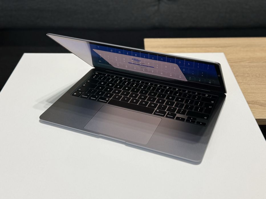 Apple MacBook Air M1 13 Inch/ 8 GB/ 256 GB SSD/ Гаранция