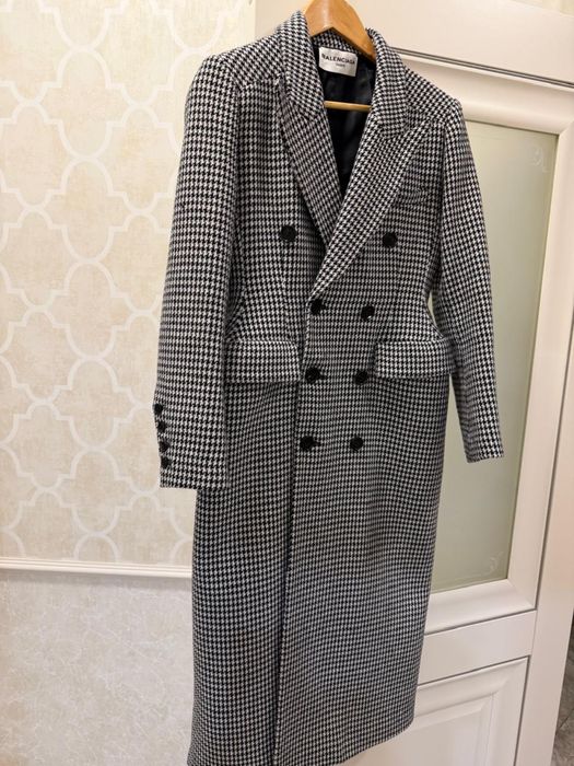 Пальто , куртка Balenciaga, Max mara,alberta ferreti